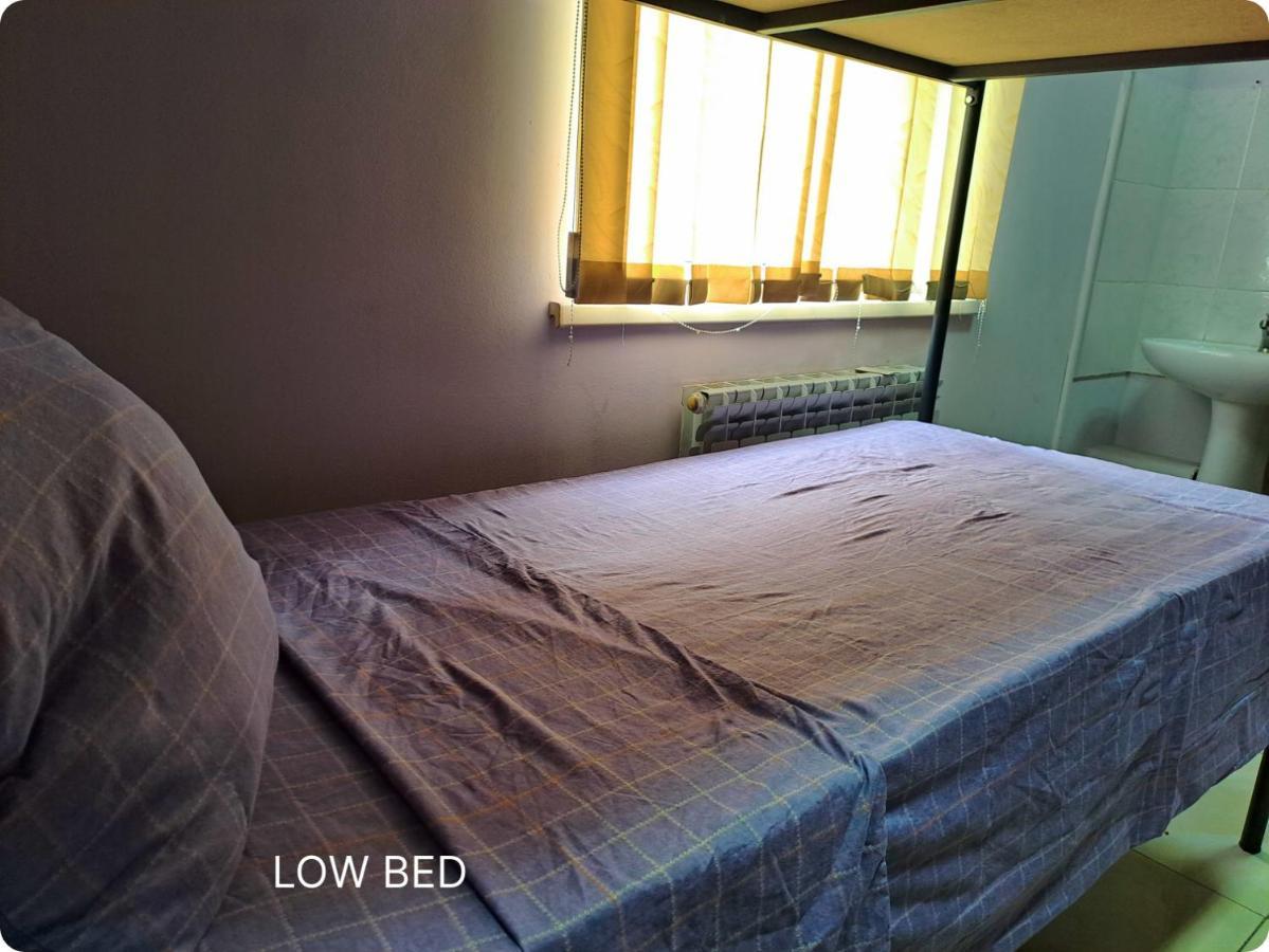 אלמטי Fox Park Hostel מראה חיצוני תמונה